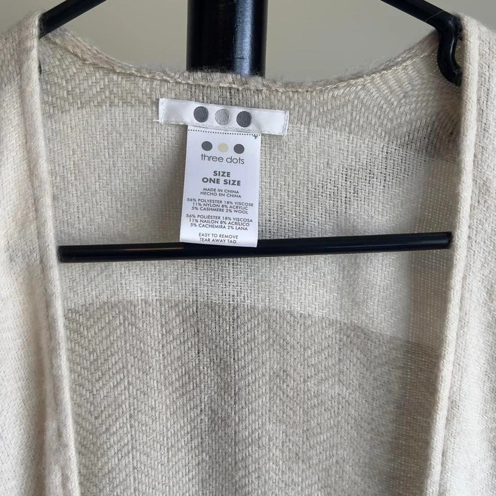 Three Dots Miranda Plaid Cashmere Blend Fringe Wrap Poncho Shawl OSFM Cream Tan